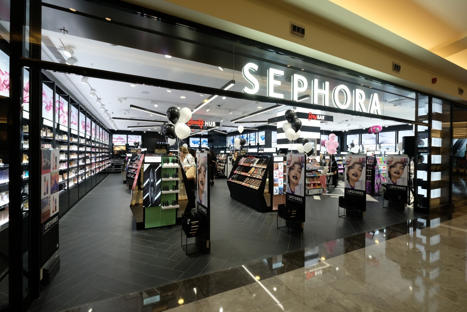 Sephora İstinyePark mağazası yenilendi