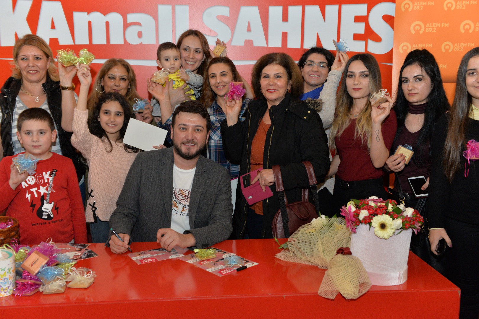 Onur Büyüktopçu, Kadınlar Günü’nü Ankaralı kadınlarla kutladı