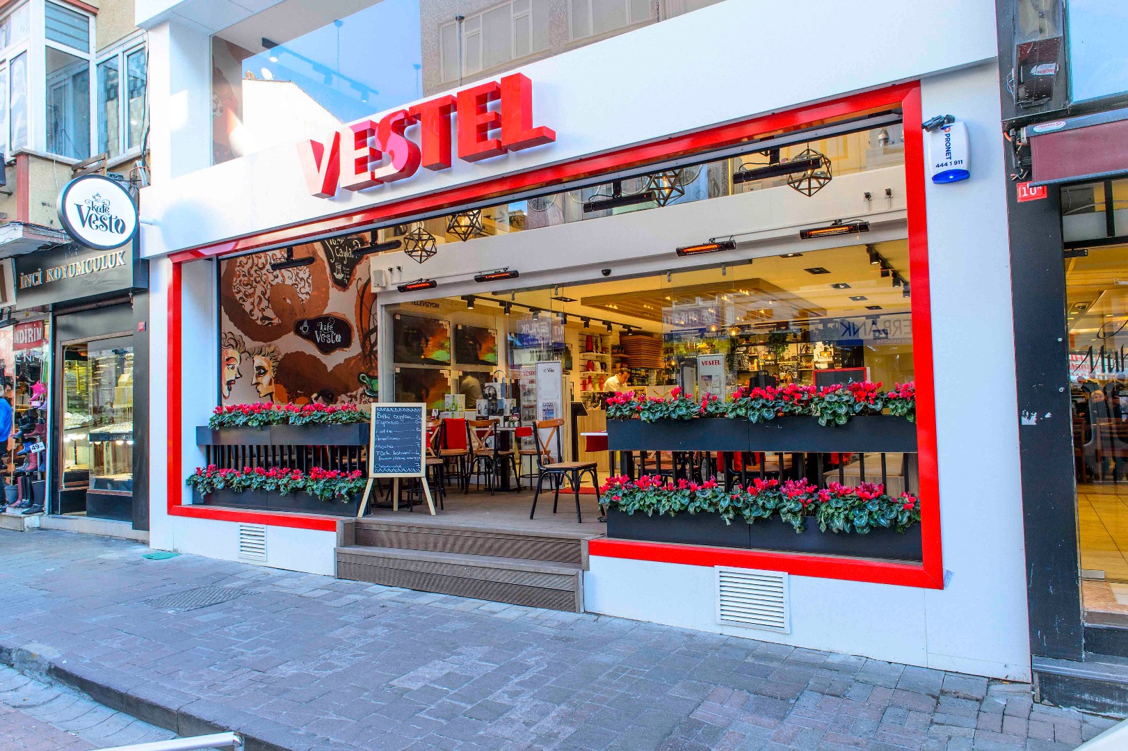 Ingenico Yazarkasalar’ın yeni bir adresi de Vestel mağazaları