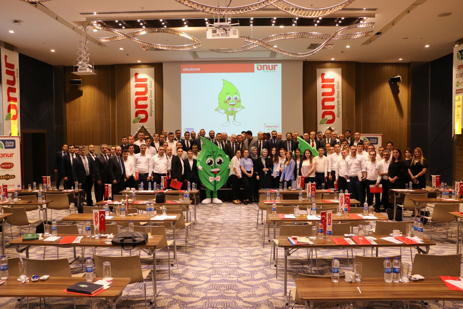 Onur Market 2’nci çeyrek toplantısında “Onurcan”ı tanıttı