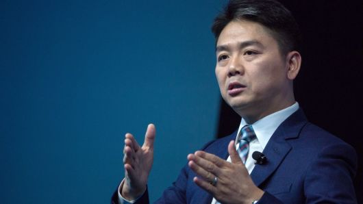 CEO skandalı ünlü perakendeciyi vurdu