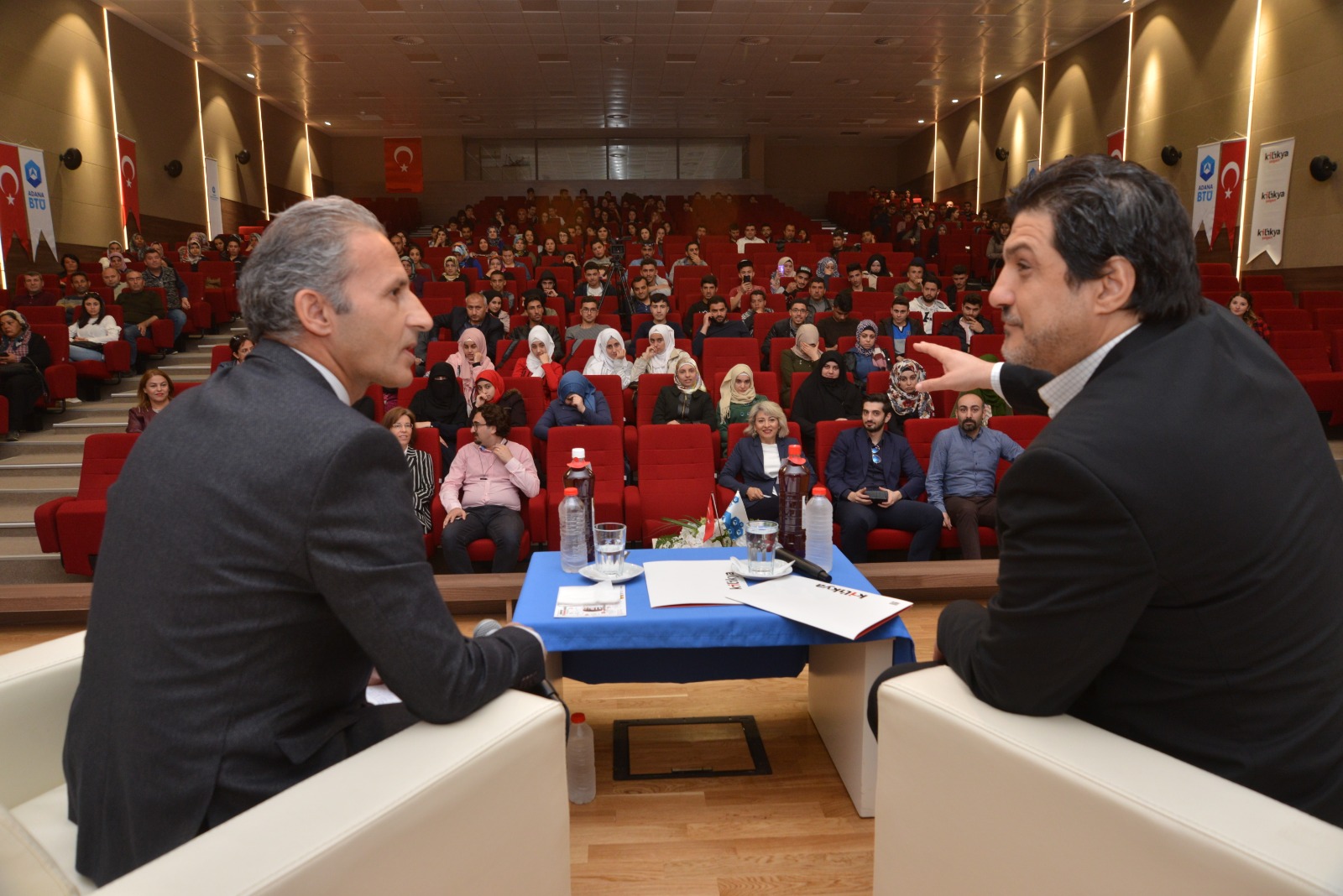 Kilikya Şalgam üniversitelilerle sohbette