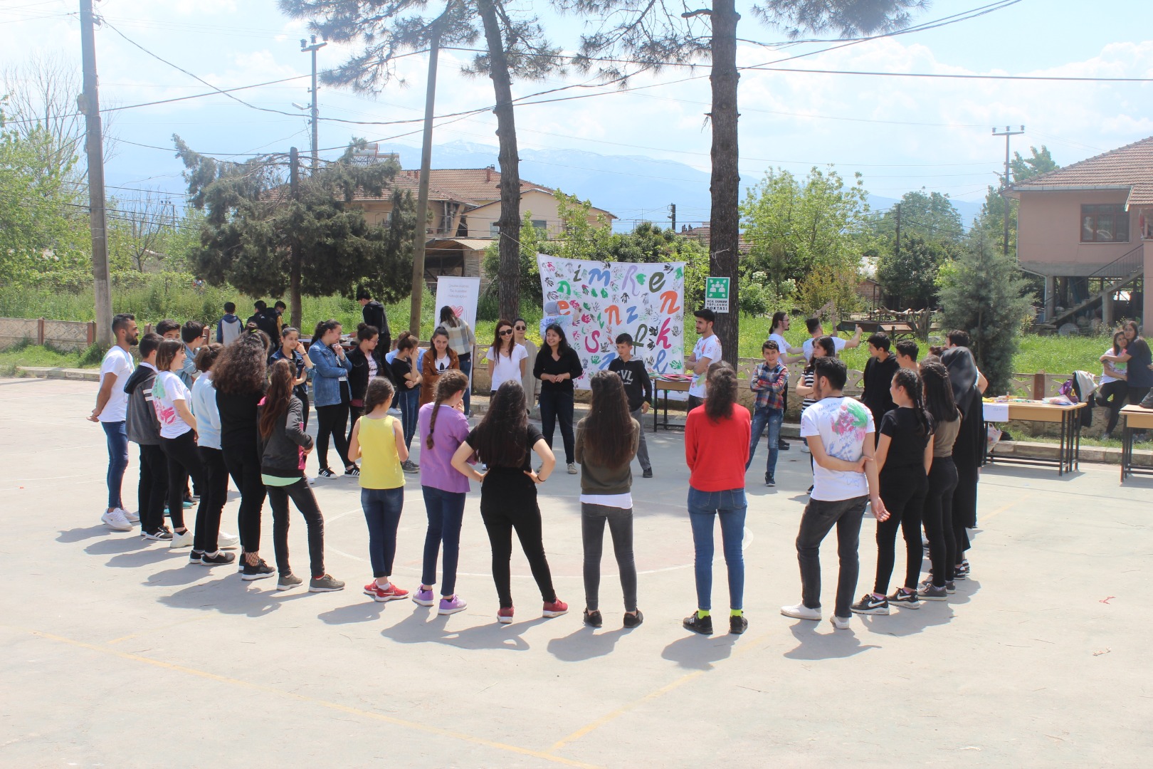 TAÇ ve TOG düzenlediği şenlikte miniklerle buluştu