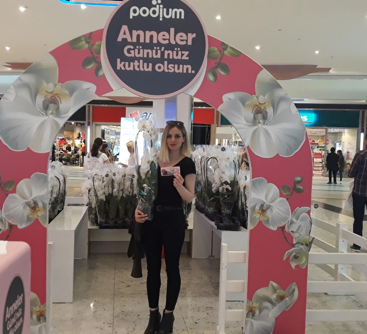 Podium Ankara Anneler Günü’nü orkide ile taçlandırdı