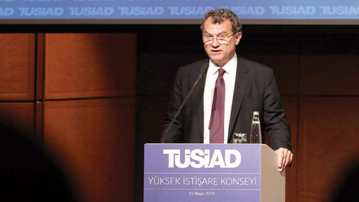 Kaslowski: "Biriken riskler azaltılmalı"
