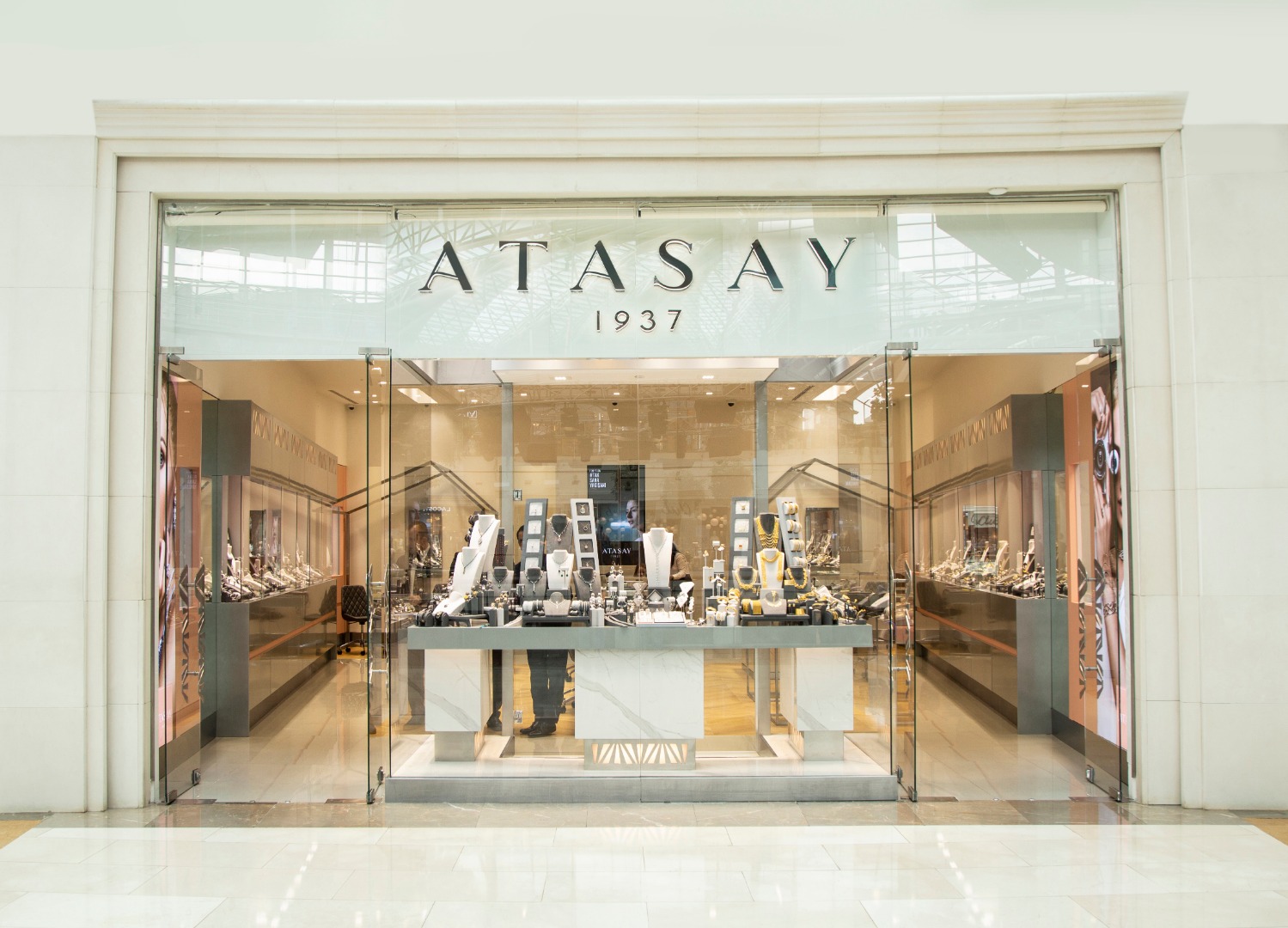 Atasay 5 yıl içerisinde Almanya’da zincir kuracak