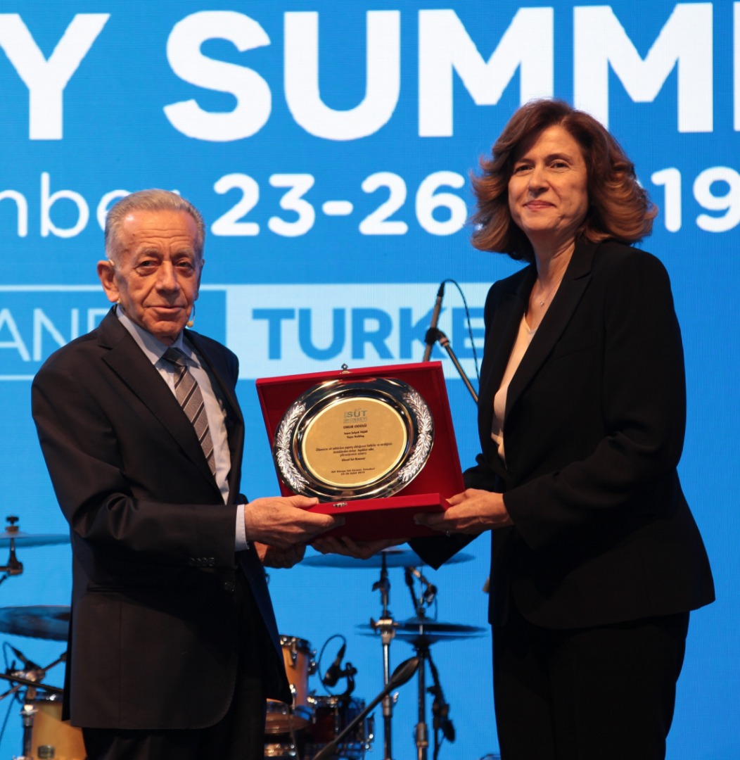 Dünya Süt Zirvesi’nde Onur Ödülü’nün sahibi belli oldu