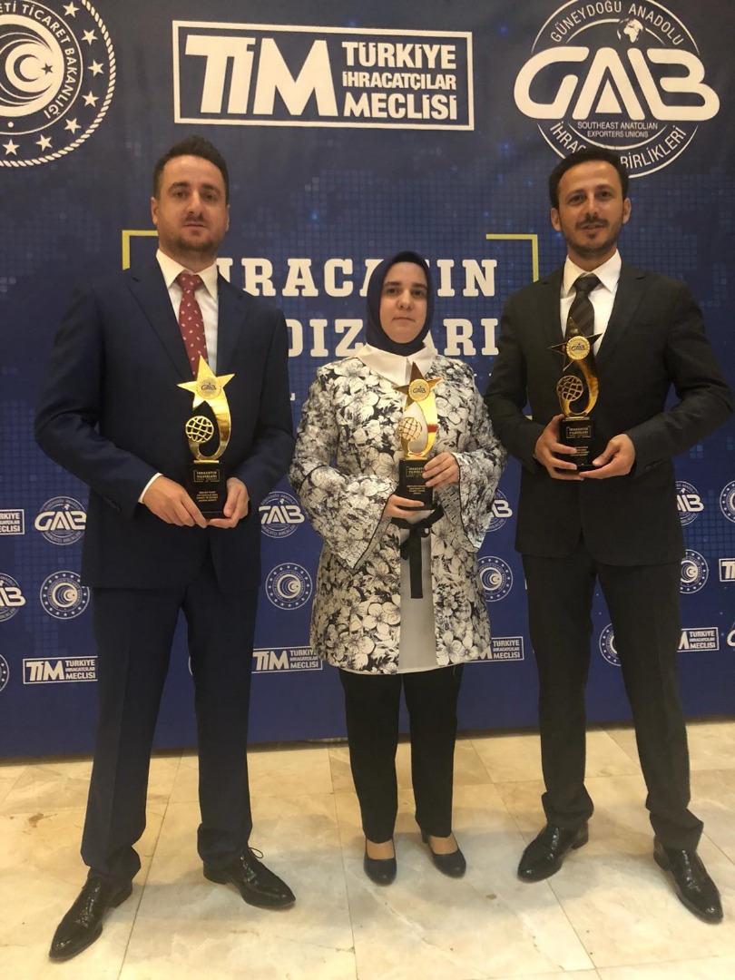 Beşler Grup 3 ödül birden kazandı