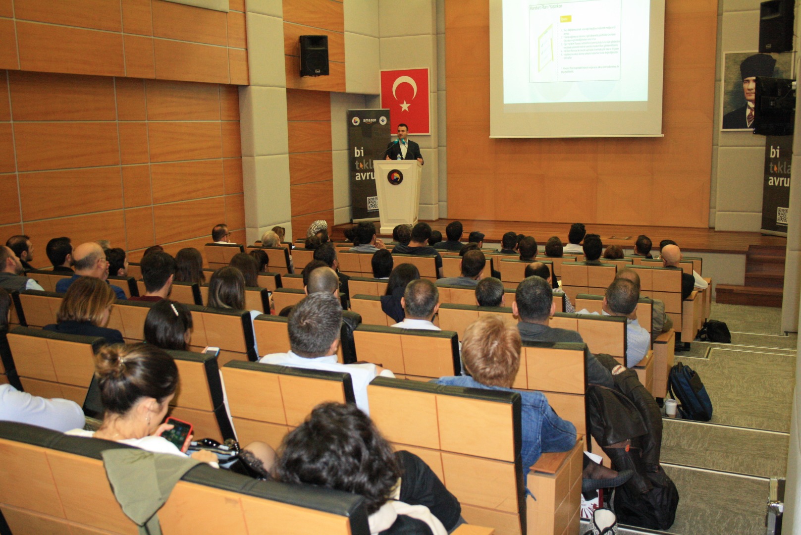 KOBİ'ler Avrupa'ya e-ihracatla satışlarını artırmanın yollarını öğreniyor