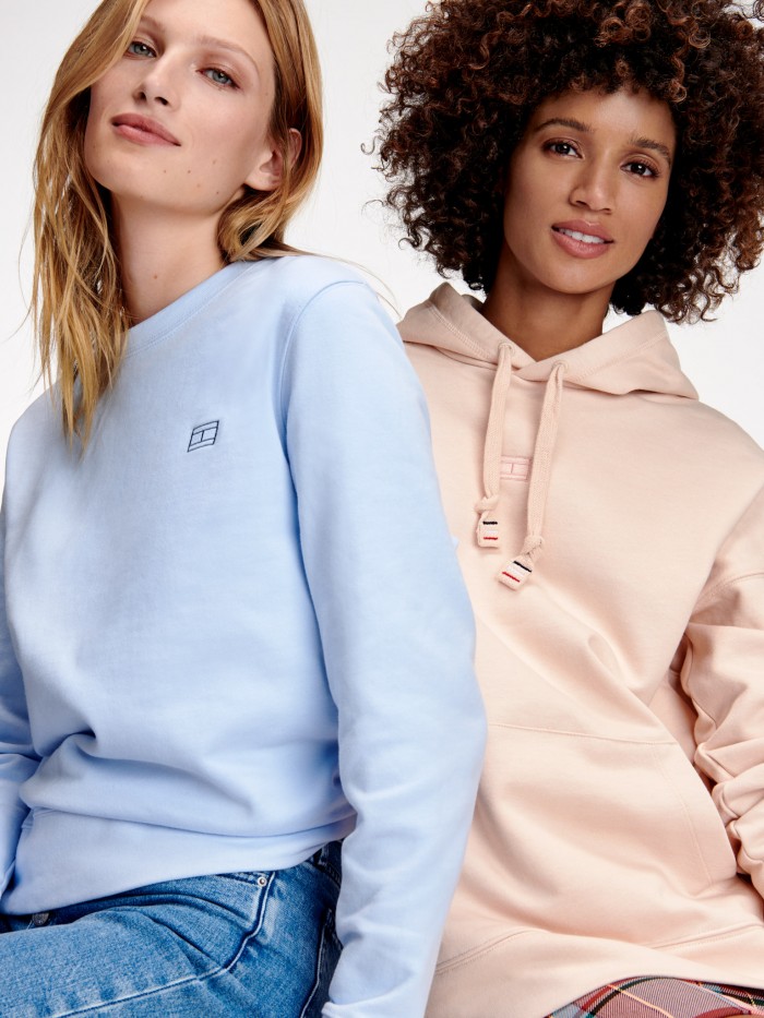 Tommy Hilfiger organik t-shirtler ile konforlu hissedin