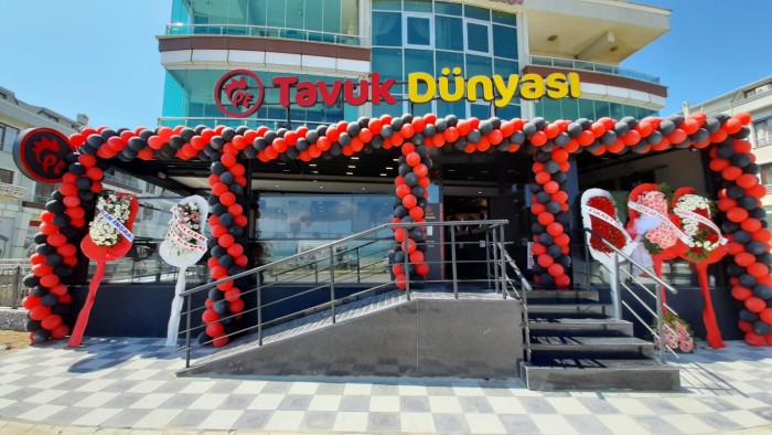Tavuk Dünyası Sakarya’da üçüncü şubesini açtı