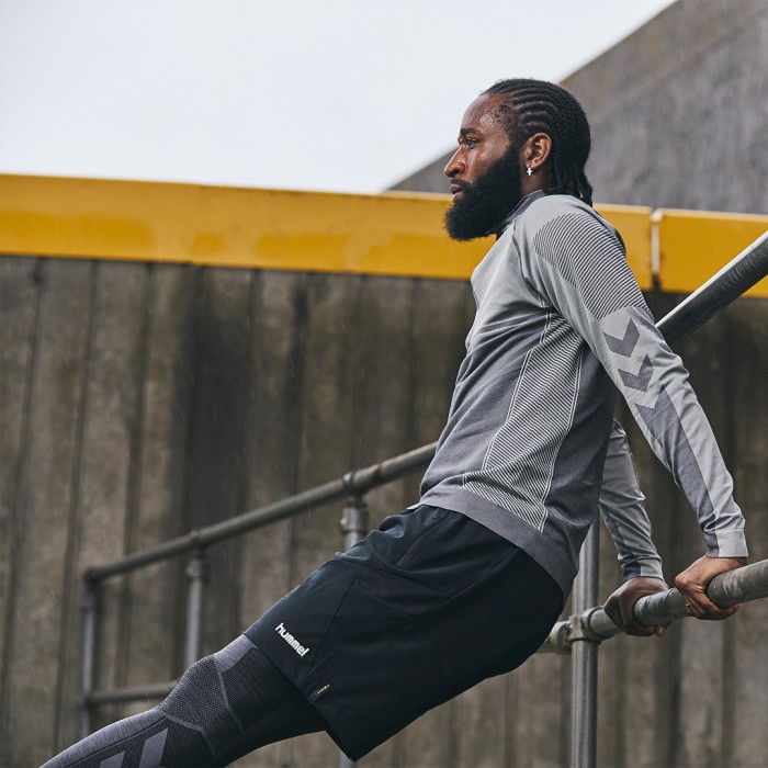 Hummel'dan "Love Athletes AW20" kampanyası