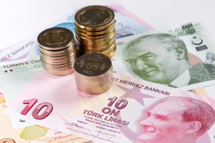 4 kişilik bir ailenin yoksulluk sınırı 8 bin 638 lira oldu