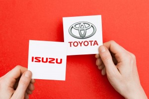 Toyota ve Isuzu'dan hisse ortaklığı