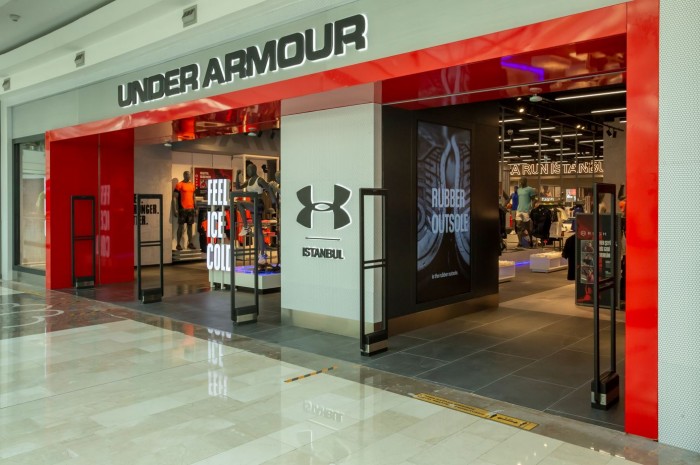 Yenilenen konsepti ile Under Armour İstinyePark açıldı