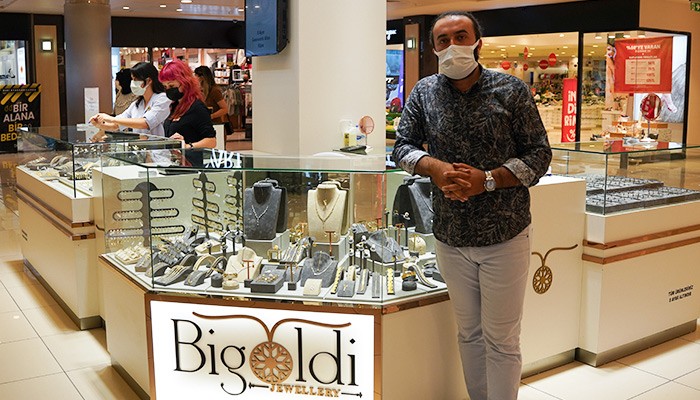 Bigoldi’den Türkiye’de bir ilk; 8 ayar altın takı kiosku Ankara Optimum AVM’de açıldı