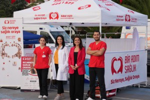 Bir Adım Sağlık "Kadıköy Yarı Maratonu" sponsoru oldu