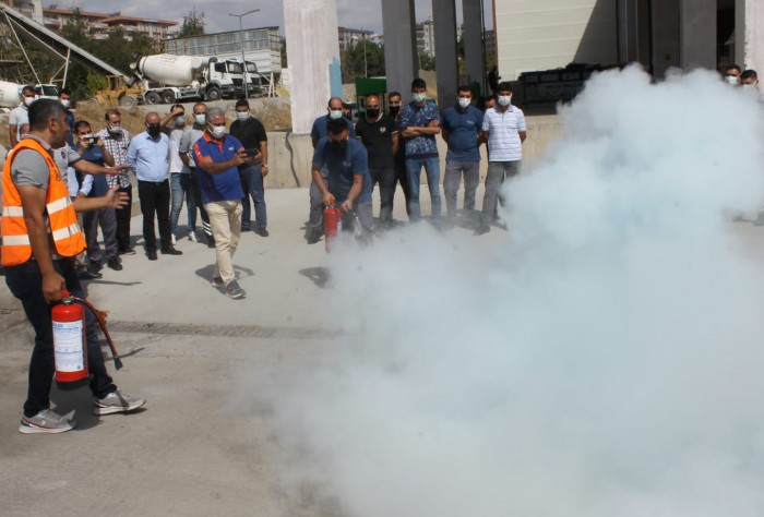 Ceylan Karavil ParK AVM'de nefes kesen tatbikat