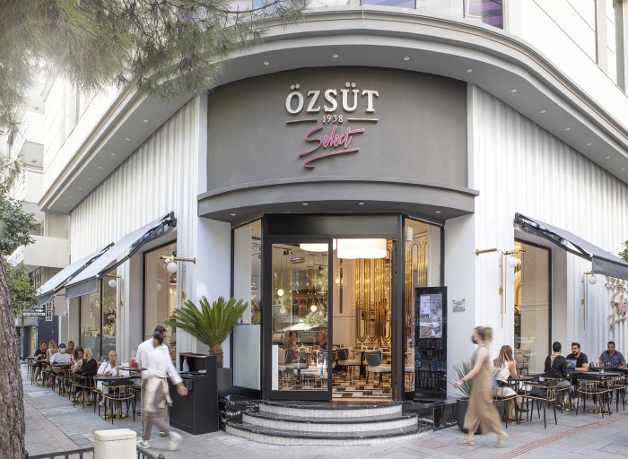 Özsüt, yeni konsepti “Select” ile büyüyor