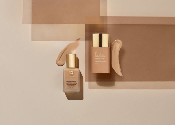 Double Wear fondöten serisinin en yeni üyesi SPF20 ile tanışın