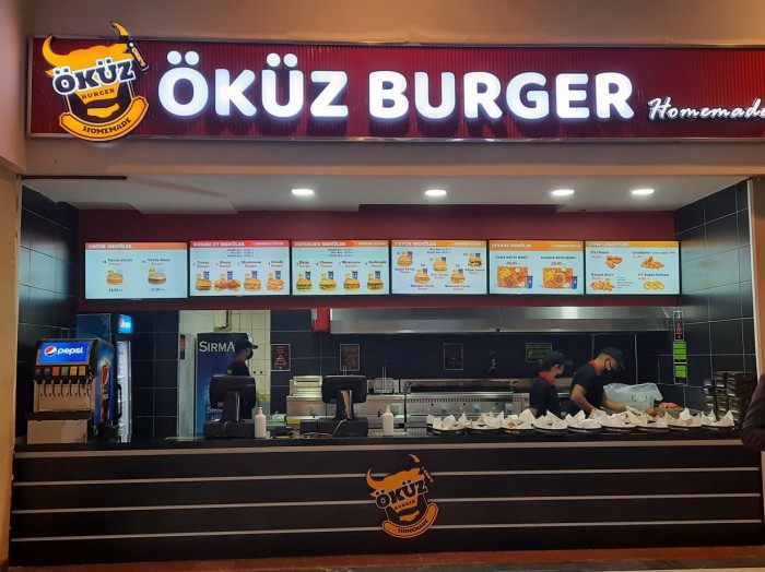 Yüzde yüz Türk sermayeli Öküz Burger M1Konya AVM’de