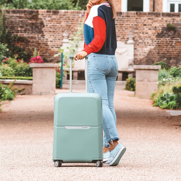 Samsonite İzmir’in her noktasına yayılmaya devam ediyor