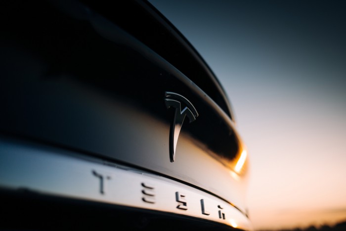 Hertz, Tesla'ya tek seferde 100 bin araçlık sipariş verdi