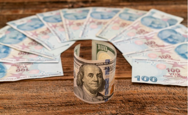 Dolar/TL 9,85’in üstünü test etti