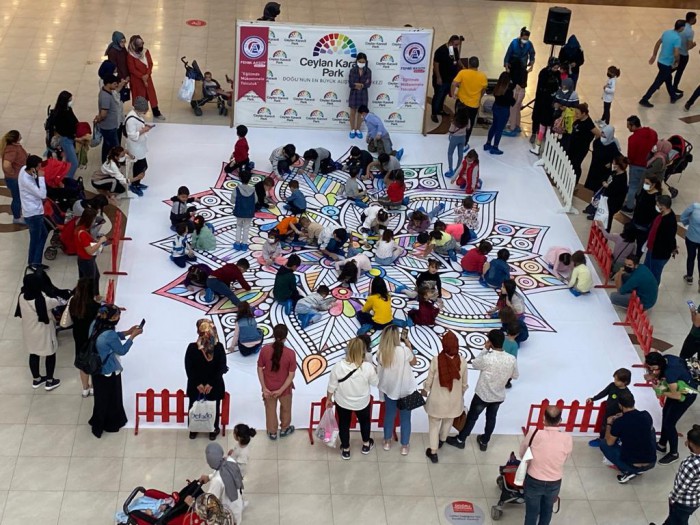 Türkiye’nin en büyük mandala etkinliği Ceylan Karavil Park AVM’de