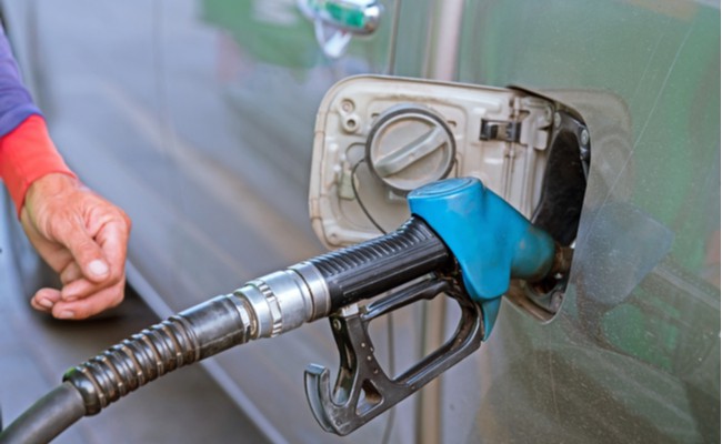Benzine 52, motorine 50 kuruş zam bekleniyor