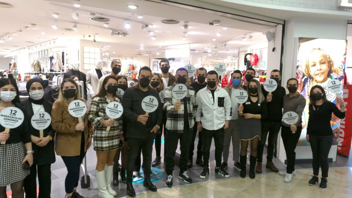DeFacto CEO’su Mağazacılar Günü’nde çalışanlarla buluştu