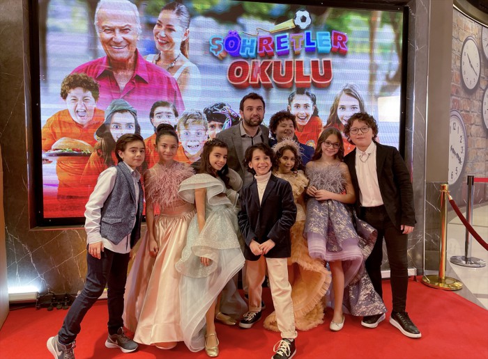 “Şöhretler Okulu” filmin galası Üsküdar’da Nevçarşı'da gerçekleşti