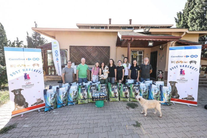 CarrefourSA’nın Dost Hareketi projesinde mama desteği 45 tona ulaştı