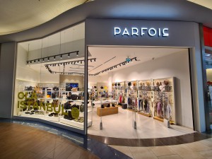 Dünyaca ünlü kadın moda aksesuarları markası PARFOIS, ilk konsept mağazasını İstanbul’da açtı