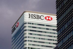HSBC 200 yöneticisini işten çıkarıyor