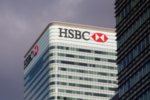 HSBC 200 yöneticisini işten çıkarıyor