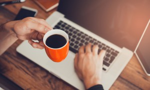 Her 10 çalışandan 8’i filtre kahve olmadan güne başlayamıyor
