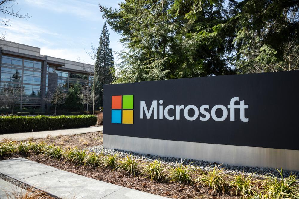 Microsoft çalışanlarına 3 ay ücretli izin veriyor