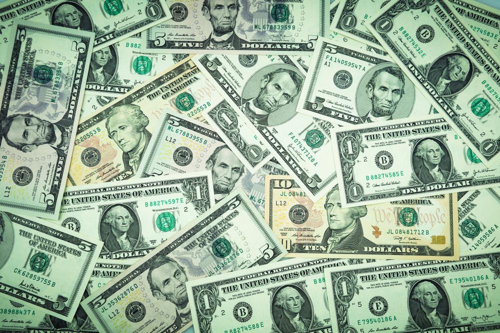 Dolar 5.90'ı geçti