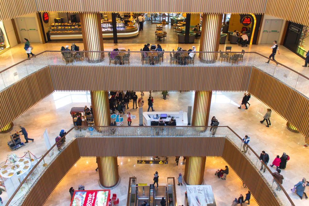 AVM’ye ilk gün 1.3 milyon kişi gitti